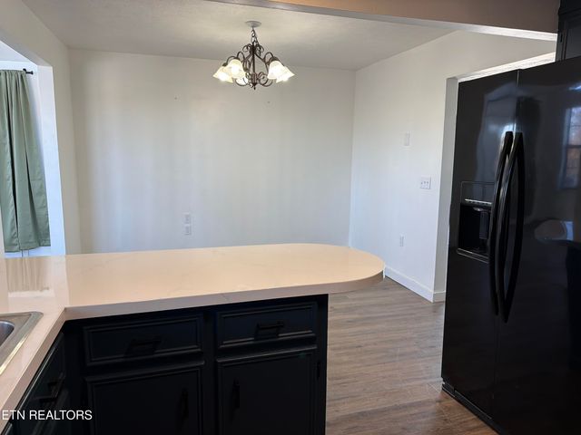 328 Peach Orchard Rd, Clinton, TN 37716