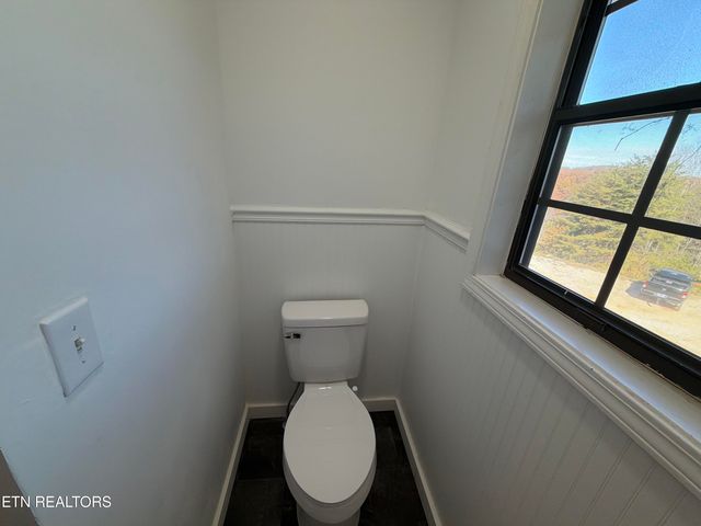 328 Peach Orchard Rd, Clinton, TN 37716