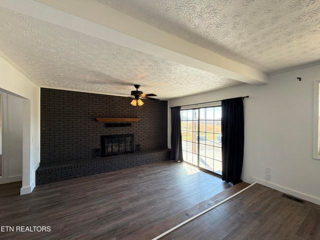 328 Peach Orchard Rd, Clinton, TN 37716