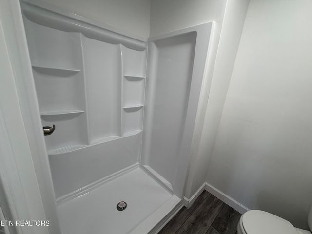 328 Peach Orchard Rd, Clinton, TN 37716