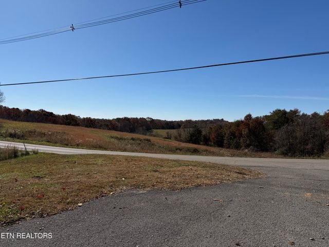 328 Peach Orchard Rd, Clinton, TN 37716