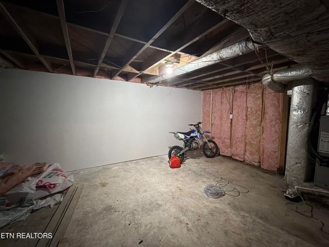 328 Peach Orchard Rd, Clinton, TN 37716