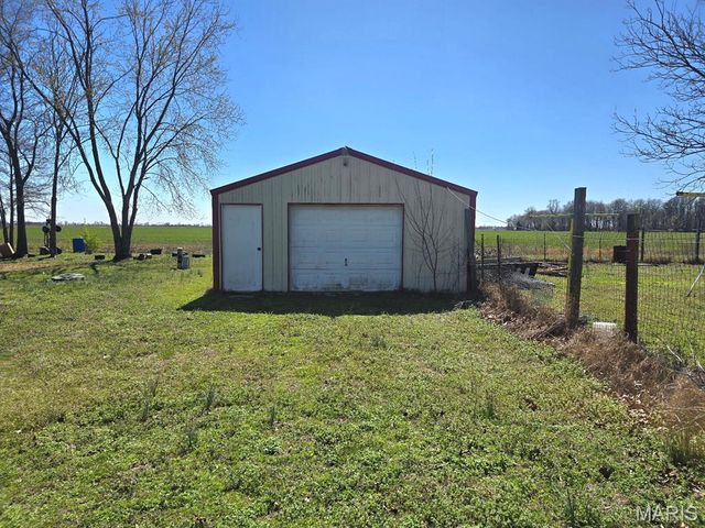 21850 S Sue Drive, Malden, MO 63863