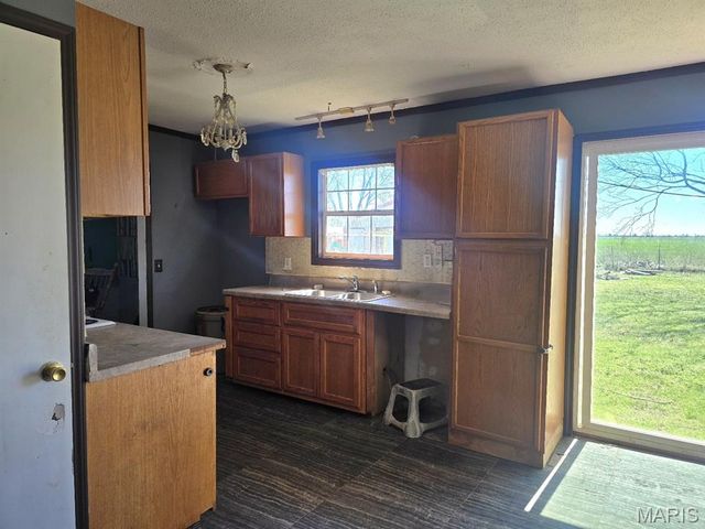 21850 S Sue Drive, Malden, MO 63863