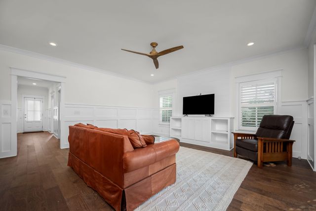 2106 Windsor St, Murfreesboro, TN 37130
