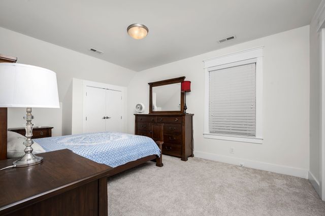 2106 Windsor St, Murfreesboro, TN 37130