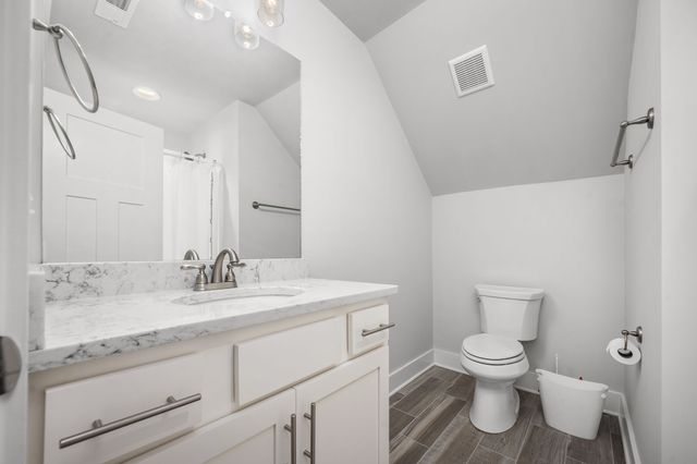 2106 Windsor St, Murfreesboro, TN 37130