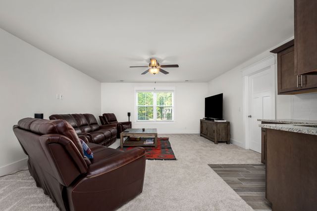 2106 Windsor St, Murfreesboro, TN 37130