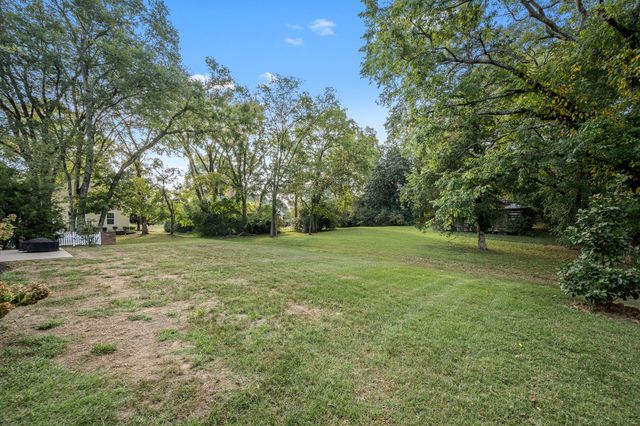 2106 Windsor St, Murfreesboro, TN 37130