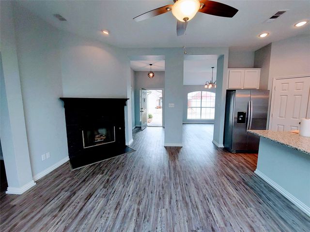 1917 Briarwyck Court, Denton, TX 76205