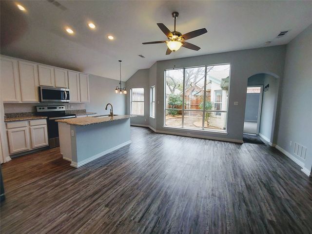 1917 Briarwyck Court, Denton, TX 76205