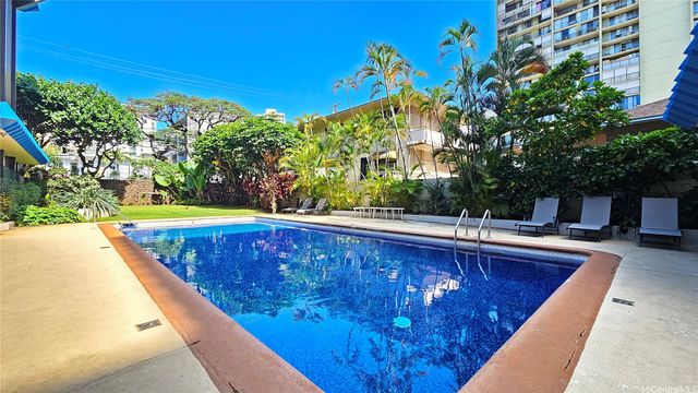 1535 Pensacola Street 605, Honolulu, HI 96822
