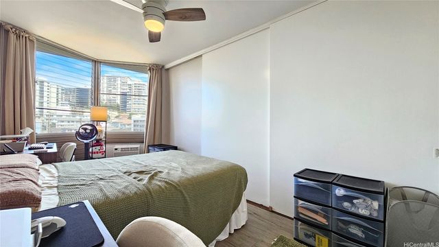 1535 Pensacola Street 605, Honolulu, HI 96822