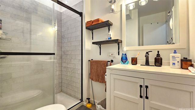 1535 Pensacola Street 605, Honolulu, HI 96822