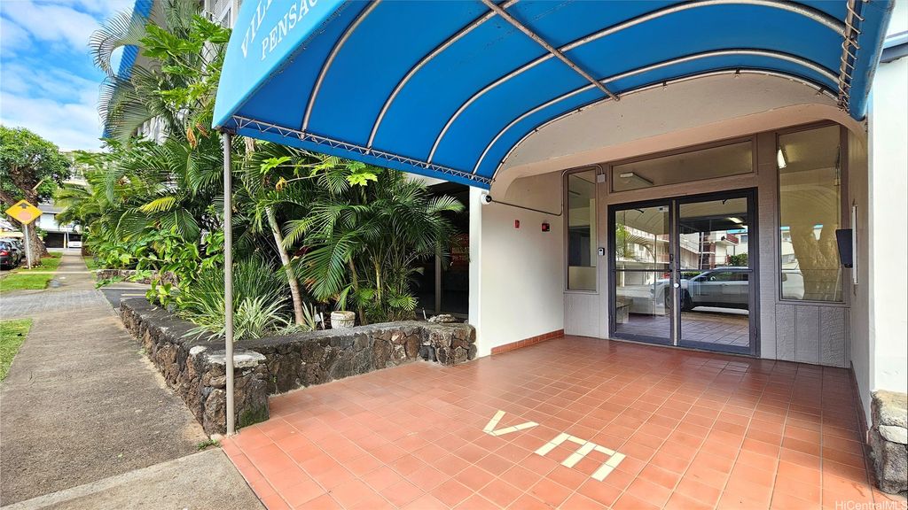 1535 Pensacola Street 605, Honolulu, HI 96822