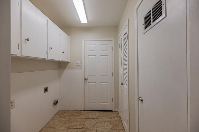 312 Thornridge Dr, Midland, TX 79703