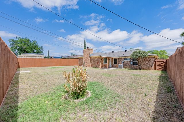 312 Thornridge Dr, Midland, TX 79703