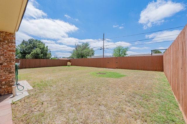 312 Thornridge Dr, Midland, TX 79703