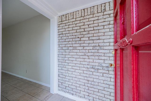 312 Thornridge Dr, Midland, TX 79703