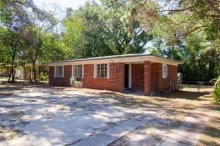 192 Adkinson Dr Drive, Crestview, FL 32536
