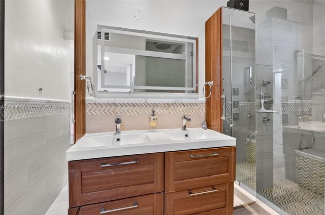155 NW 124th Street, North Miami, FL 33168