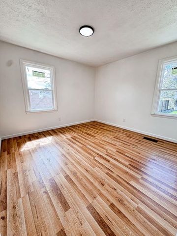 127 Brenda Drive, Lawrenceburg, KY 40342