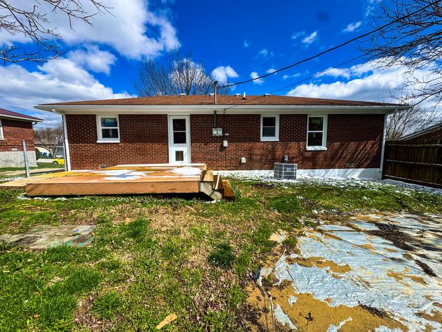 127 Brenda Drive, Lawrenceburg, KY 40342