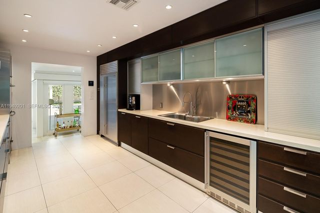 5907 Riviera Dr, Coral Gables, FL 33146