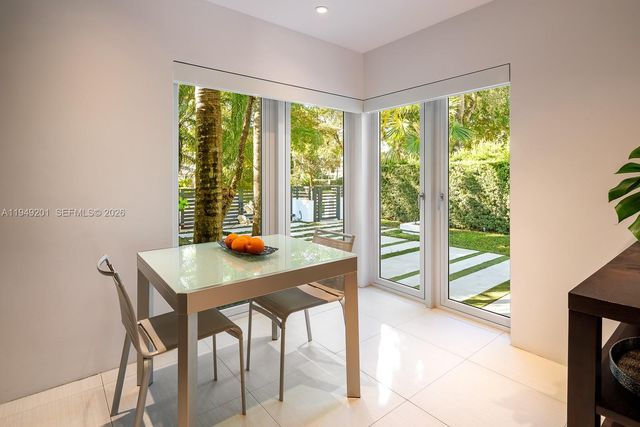 5907 Riviera Dr, Coral Gables, FL 33146