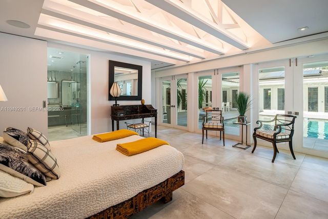 5907 Riviera Dr, Coral Gables, FL 33146