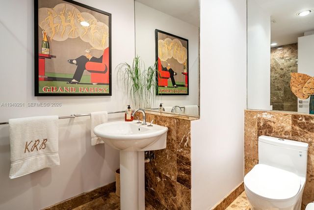 5907 Riviera Dr, Coral Gables, FL 33146