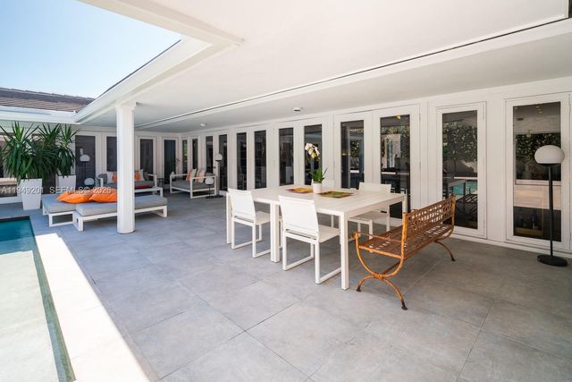 5907 Riviera Dr, Coral Gables, FL 33146