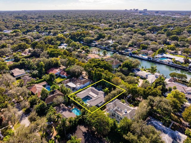 5907 Riviera Dr, Coral Gables, FL 33146