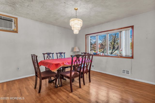 975 S Concourse, Keyport, NJ 07735