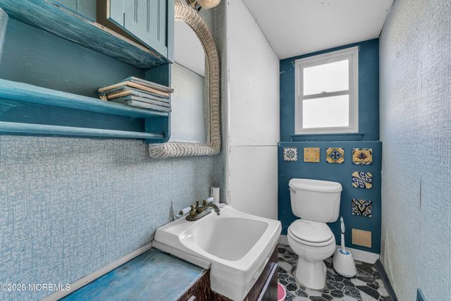 975 S Concourse, Keyport, NJ 07735