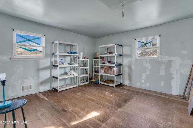 975 S Concourse, Keyport, NJ 07735