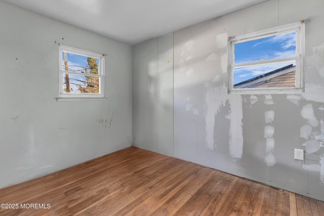 975 S Concourse, Keyport, NJ 07735