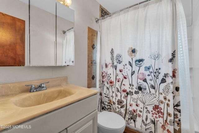 975 S Concourse, Keyport, NJ 07735