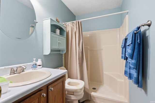 2108 Portage Pass, Auburn, IN 46706