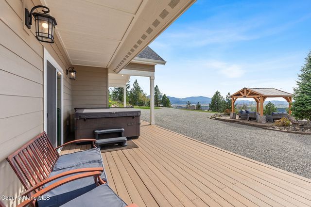 10824 N Payment Peak Rd, Hauser, ID 83854