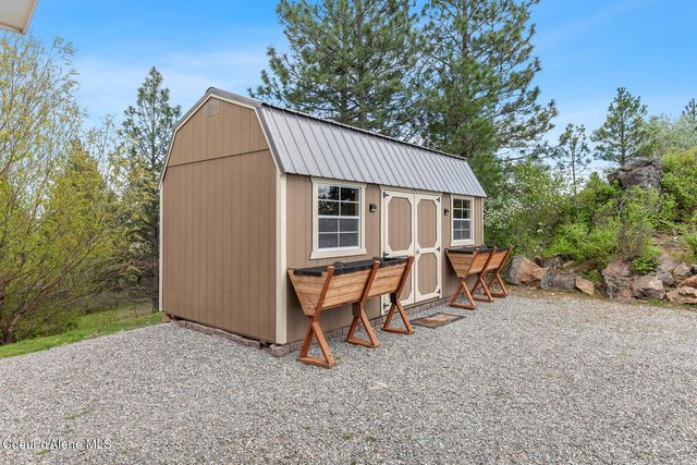10824 N Payment Peak Rd, Hauser, ID 83854