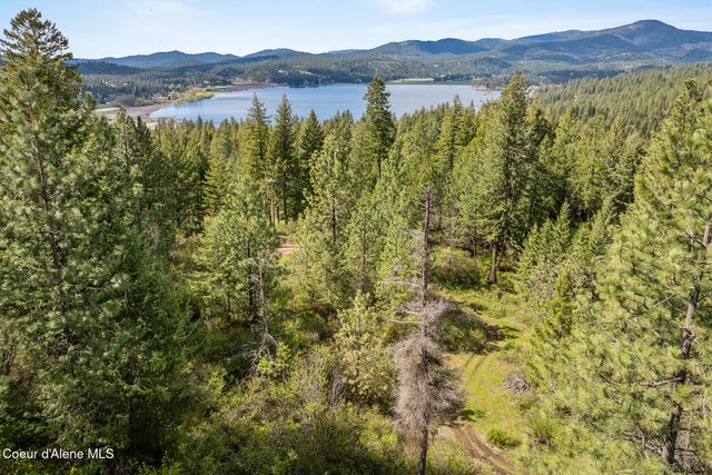 10824 N Payment Peak Rd, Hauser, ID 83854