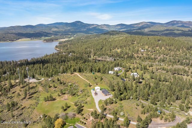 10824 N Payment Peak Rd, Hauser, ID 83854