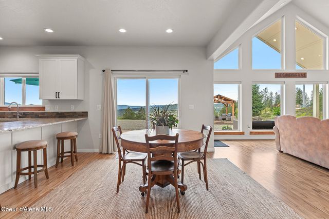 10824 N Payment Peak Rd, Hauser, ID 83854