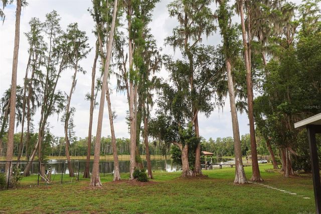 730 CRYSTAL LAKE RD, Lutz, FL 33548