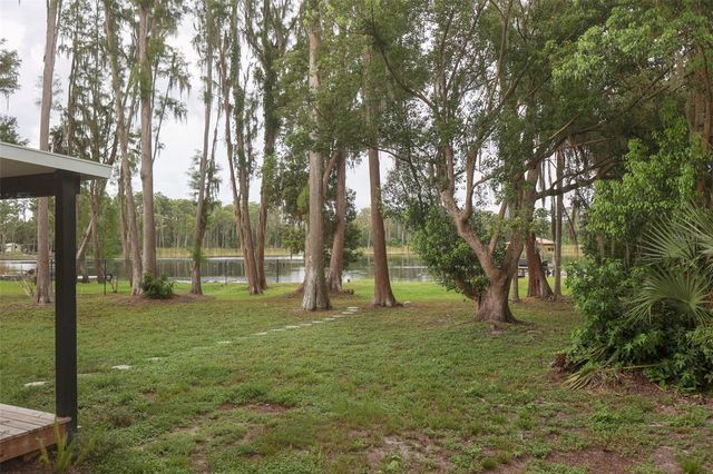 730 CRYSTAL LAKE RD, Lutz, FL 33548