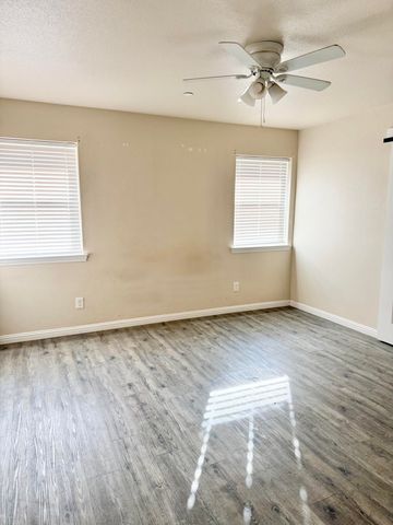 1478 N Belmont E, Exeter, CA 93221