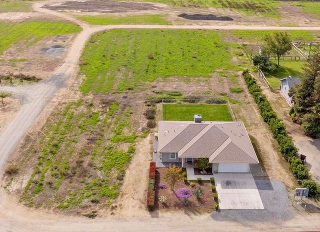 1478 N Belmont E, Exeter, CA 93221