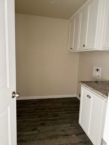 1478 N Belmont E, Exeter, CA 93221