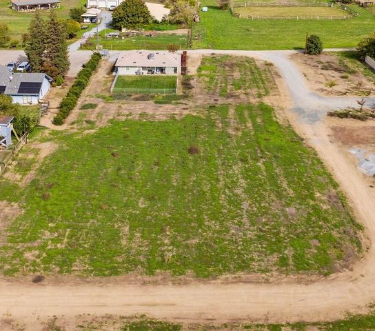 1478 N Belmont E, Exeter, CA 93221